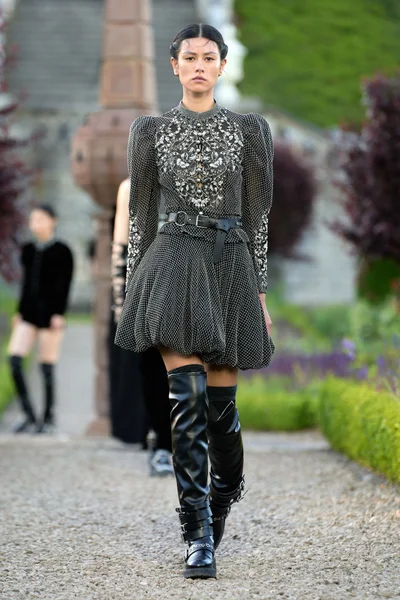 Look 64